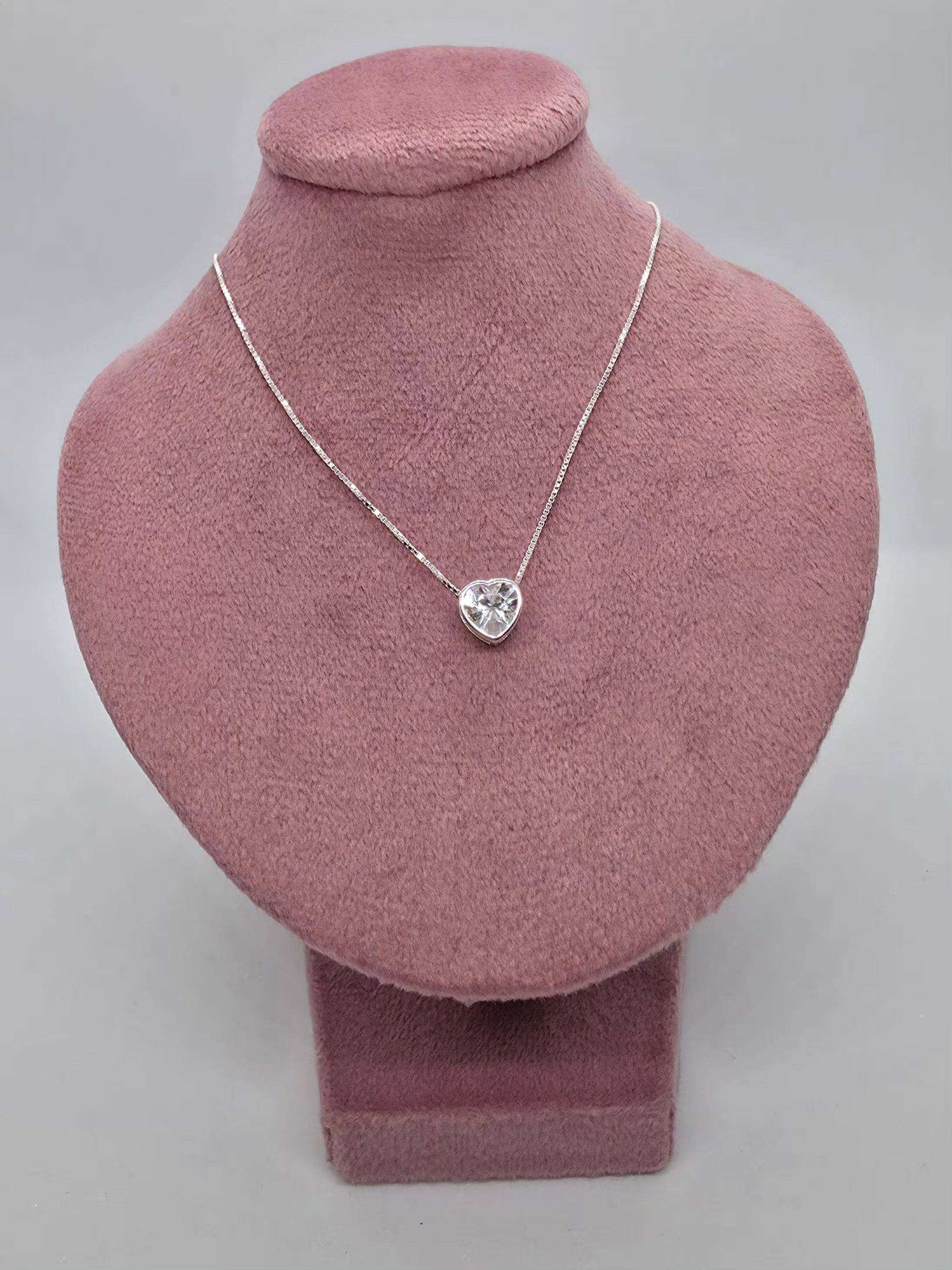 Collar Enamora - Punto de luz corazón circón